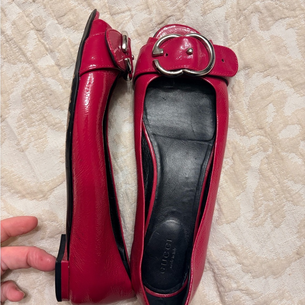 Gucci Salandia peep-toe flats in pink patent leather
